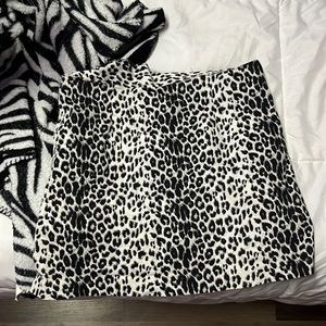 Cheetah/leopard print skirt